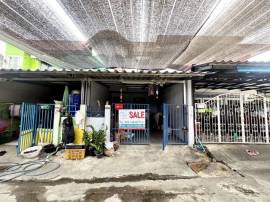 ทาวน์เฮ้าส์ 2 ชั้น หมู่บ้านแสงทอง  คลองหลวง ปทุมธานี ขายต่ำกว่าราคาตลาด 