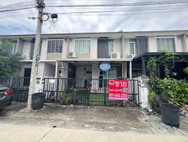 ทาวน์เฮ้า 2 ชั้น พฤกษาวิลล์ 90 รังสิต-คลองเปรมPruksa Ville 90 Rangsit-Klongprem เลขที่ 190/18  ตำบลสวนพริกไทย อำเภอเมือง จังหวัดปทุมธานี