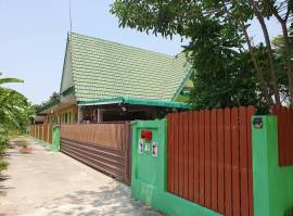 ที่ดินพร้อมสิ่งปลูกสร้าง รวม 2 โฉนด 262 ตรว.