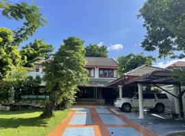 ขายบ้านเดี่ยวหลังใหญ่ 311 ตรว. ติดวิสต้ากอล์ฟ, มหาวิทยาลัยรังสิต จ.ปทุมธานี