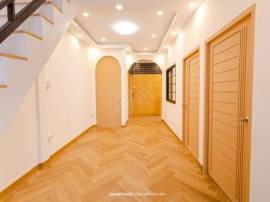 P1307 ขายทาวน์เฮ้าส์ หมู่บ้าน ทอรุ้ง นวมินทร์ 111 แยก 3 รีโนเวทใหม่ทั้งหลัง สไตล์น่ารัก มีชั้นใต้หลังคา พร้อมครัวสวย