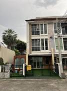 ขายทาวน์โฮม 3 ชั้น หลังมุม ติดสโมสร บ้านกลางเมือง เออร์บาเนี่ยน ศรีนครินทร์ 46-1 แถมบ้านน็อคดาวน์คอนเทนเนอร์บิ้วอิน 2 ตู้ ใกล้ BTS ศรีอุดม