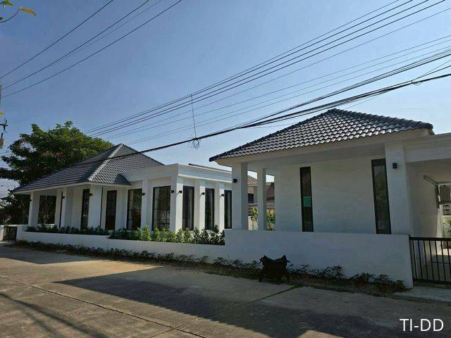 Luxury Pool Villa ให้เช่ารายวัน/รายเดือน ขาย 6.8 ล้าน หางดง บ้านพูลวิลล่าสไตล์ Modern Luxury รีโนเวทและสร้างใหม่ สามารถปล่อยเช่า #Airbnb ได้