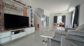 ให้เช่าบ้านแฝดหลังริม สภาพใหม่ พร้อมเฟอร์นิเจอร์ และเครื่องใช้ไฟฟ้าพร้อมอยู่ โครงการ Inizio ศรีนครินทร์