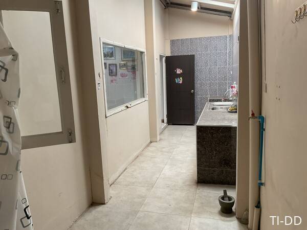 ขาย บ้านแฝด โครงการหมู่บ้านวรารักษ์ รังสิต คลอง 3 พร้อมเข้าอยู่ทันที!