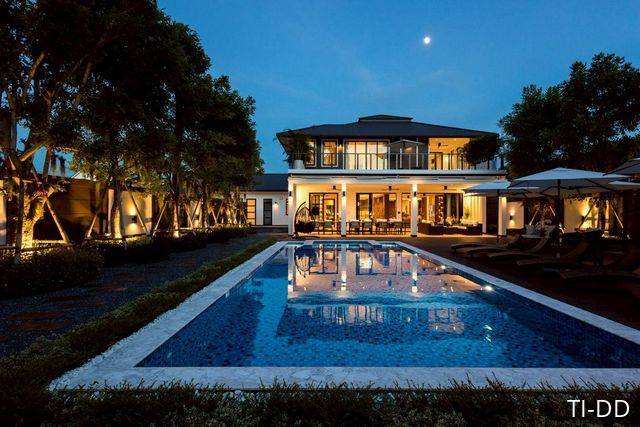 Luxury Pool Villa ราคา 64,901,000 บาท 450.2 ตรว. #เวิร์ดคลับแลนด์ #หางดง บ้าน 2 ชั้น #ตกแต่งพร้อมเฟอร์นิเจอร์ทั้งหลัง เงียบสงบ ปลอดภัย