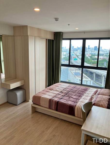 Ideo O2 clean beautiful view peaceful 21st floor BTS Bang Na