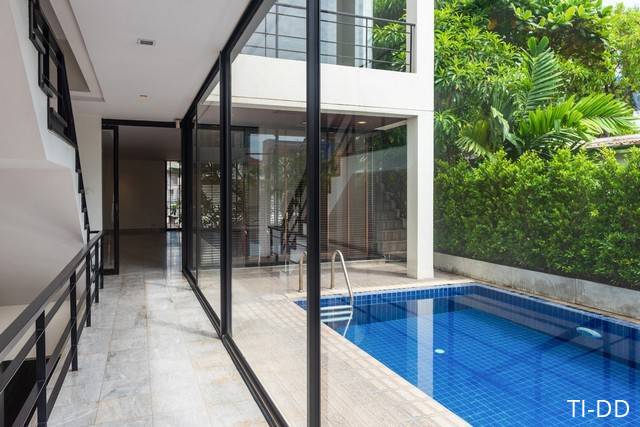 ให้เช่าบ้านเดี่ยว4ชั้นย่านอารีย์พญาไท750 ตร.ม.พร้อมสระส่วนตัวใกล้BTSอารีย์กระทรวงการคลัง
