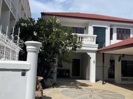 ให้เช่าบ้านเดี่ยว 2 ชั้น ขนาด 90 ตารางวา ย่านแยกราชวิถี ซอยราชวิถี32 ซอยสุจริต2 เขตดุสิต รีโนเวทใหม่ทั้งหลัง