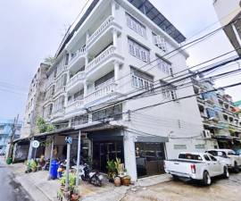 อาคารพาณิชย์ 6 ชั้น 2 คูหา  BTSสะพานตากสิน 1.8 กม. จันทร์ 39-43 รร.อัสสัมชัญ 1.4กม.  660 ตร.ม. 6นอน 7น้ำ ถ. เจริญราษฎร์  เซนต์หลุยส์ 