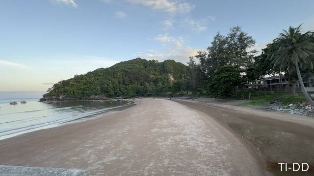 พรีเซ้นทรัพย์ทำเลทองใกล้สิ้นปี ขายที่ดินใกล้หาดบางเบิด ติดถนนทางหลวง ใกล้หาด1 กม. +ขนาดที่ดิน 50-1-18 ไร่ โฉนดครุฑแดง พร้อมโอน ไร่ล่ะ 8 แสน