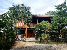 พรีเซ้นทรัพย์ทำเลทองใกล้สิ้นปี ให้เช่าบ้านไม้ถ่ายหนังถ่ายละคร MV โฆษณา หนังสั้น คอนเท้นท์ บ้านสวยวิวทุ่งนา ไทรน้อย 0968821857