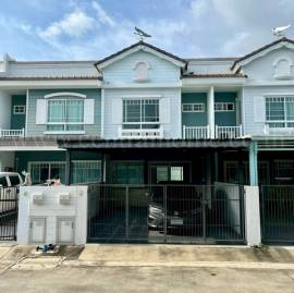 ทาวน์เฮ้าส์ วิลลาจจิโอ อยุธยา - บางปะอิน ต่อเติมหลังคาที่จอดรถ