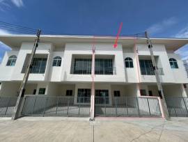 ขาย ทาวน์เฮ้าส์ 2 ชั้น สไตล์มินิมอล ในโครงการ ไพรเวท 8 (Private 8 Khao Nam Sup) ที่ออกแบบให้ใช้สอยได้ครบทุกฟังก์ชันอย่างลงตัว