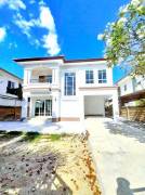 คฤหาสน์ ให้เช่าบ้านเดี่ยว 2 ชั้น เฉลิมพระเกียรติ ร. 9 ซอย 87 สุดหรู พร้อมเฟอร์ฯ 62ตร.วา. เดอะ พาซิโอ มอลล์ 3.2 กม. ARL บ้านทับช้าง 900ม. 