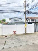 มีน้ำประปา ไฟฟ้า ย่านดอนเมือง 602 ตร.วา. ตลาดบุญอนันต์ 400 ม.ขายที่ดินเปล่า ถมแล้ว แปลงสวย ทำเลสะดวก ติดถนนทุกแปลง เหมาะสำหรับทำบ้านจัดสรร 