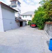  เดอะมอล์ บ้านคฤหาสน์2ชั้น 5นอน ตลาดปัฐวิกรณ์ 3 กม. MRT บางกะปิ 2.2 กม.600ตร.ม. บนที่ดินครึ่งไร่ นวมินทร์ 22-28   MRTลาดพร้าว101 2.8 กม. 