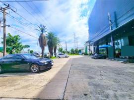  เดอะมอล์ บ้านคฤหาสน์2ชั้น 5นอน ตลาดปัฐวิกรณ์ 3 กม. MRT บางกะปิ 2.2 กม.600ตร.ม. บนที่ดินครึ่งไร่ นวมินทร์ 22-28   MRTลาดพร้าว101 2.8 กม. 