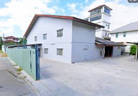 เดอะมอล์ บ้านคฤหาสน์2ชั้น 5นอน นวมินทร์ 22-28  MRTลาดพร้าว101 2.8 กม.  620ตร.ม. บนที่ดินครึ่งไร่  ตลาดปัฐวิกรณ์ 3 กม. MRT บางกะปิ 2.2 กม. 