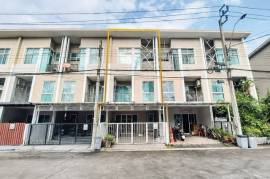 ลดราคา ทาวน์โฮม 3 ชั้น ซิกเนเจอร์ รามอินทรา 109 พร้อมอยู่