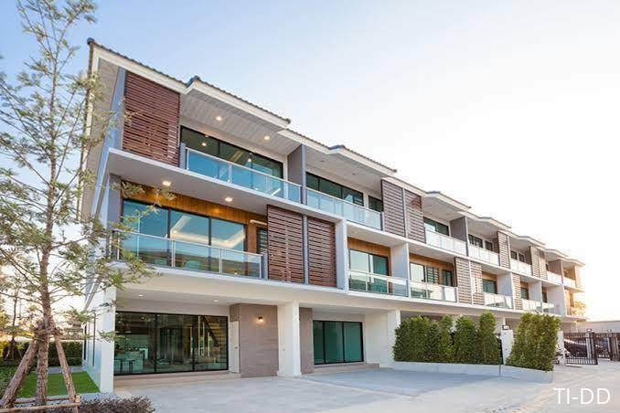 HR 6175 ให้เช่าทาวโฮม 3 ชั้น ย่านลาดพร้าว บางกะปิ ใก้ลเดอะมอลล์บางกะปิ