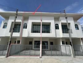 ขาย ทาวน์เฮ้าส์ 2 ชั้น สไตล์มินิมอล ในโครงการ ไพรเวท 8 (Private 8 Khao Nam Sup) ที่ออกแบบให้ใช้สอยได้ครบทุกฟังก์ชันอย่างลงตัว 