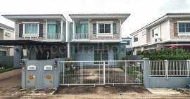 บ้านแฝด วิลลาจจิโอ เพชรเกษม - สาย 4 เฟอร์นิเจอร์ครบ พร้อมอยู่