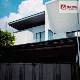 ขาย/ให้เช่าหมู่บ้านวีเว่ บางนา กม.7 บ้านหลังริมได้ความเป็นส่วนตัว เฟอร์นิเจอร์ครบ ตกแต่งพร้อมอยู่