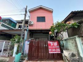 ทาวน์เฮ้าส์ 2 ชั้น หมู่บ้านราณี 7 สวนสยาม ซอย 4  เลขที่ 110 ซอยสวนสยาม 24 แยก 10 แขวงคันนายาว เขตคันนายาว กทม. 10230