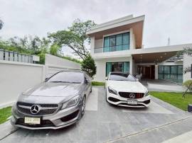 ขายบ้านพูลวิลล่าสร้างใหม่ 2 ชั้น  ใกล้ทะเลจอมเทียนเพียง 1.5 กม.   เหมาะกับการอยู่อาศัย หรือทำธุรกิจรายวัน