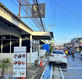 เซ้งด่วนร้านเสริมสวย หลังเซ็นทรัลเวสต์เกต เพียง 120,000 บ อุปกรณ์เกือบแสน บางใหญ่ นนทบุรี ในหมู่บ้านรัตนาธิเบศร์  ที่จอดรถสะดวก