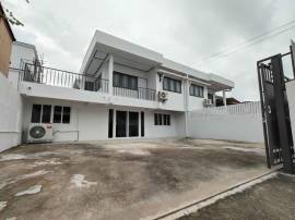 HR 6208 ให้เช่าบ้านเปล่า2 ชั้น 50 ตร.ว. 3 ห้องนอน ลาดพร้าว โชคชัย4 