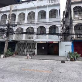 ขายอาคารพาณิชย์ 4ชั้น +rooftop 240 sq.m.เพียง550M จาก MRT พระราม9 เดินถึงฟอร์จูน , เซ็นทรัลพระรามเก้า G Tower 