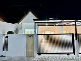 ขายบ้านทาวน์เฮาส์ตกแต่งใหม่ พิกัด????หมู่บ้านสวนภานุกร บ้านเลขที่ 54/5 บางละมุง  ชลบุรี