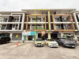 ขายอาคารพาณิชย์ (พร้อมผู้เช่า) ในโครงการดีคอมเพล็กซ์ ศรีราชา-นิคมปิ่นทอง1  ต.หนองขาม อ.ศรีราชา จ.ชลบุรี