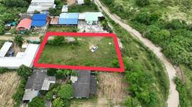 ขายที่ดินขนาด 220 ตรว ใกล้แม่น้ำ น้ำไม่ท่วม เหมาะสร้างบ้าน ร้านอาหาร ค่าเฟ่ บรรยากาศดี พิกัดโค้งดารา ศรีราชา ชลบุรี