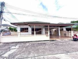 ให้เช่าบ้านเดี่ยวชั้นเดียว มบ.คลาสิคโฮม ไร่กล้วย ขนาด 45 ตรว 3นอน หลังมุม มีพื้นที่เยอะ ใกล้ห้างโลตัสไร่กล้วย ใกล้รร.อสัมชัญ ศรีราชา ชลบุรี