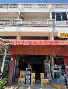 อาคารพาณิชย์ 1 คูหา 2 ชั้นครึ่ง เนื้อที่ 18 ตรว.ในตัวเมือง  ต.อุทัยใหม่ อ.เมือง จ.อุทัยธานี 