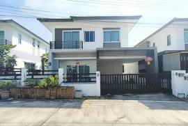 ให้เช่าบ้านแฝด 2 ชั้น มบ.เลควัลเล่ย์บ่อวิน 3นอน พร้อมเฟอร์ โรบินสันบ่อวิน ใกล้นิคมอิสเทิร์นซีบอร์ด นิคมปิ่นทอง 1,2,3 ศรีราชา ชลบุรี