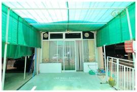 ขายด่วนมาก อาคารพาณิชย์ 4.5 ชั้น ซอย เยาวพา 7 ล้านบาท