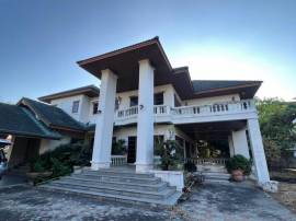 บ้านเดี่ยว 2 ชั้น เนื้อที่ใหญ่ 1 ไร่ 3 งาน 67.8 ตารางวา ตำบลบ้านสวน อำเภอเมืองจังหวัดชลบุรี